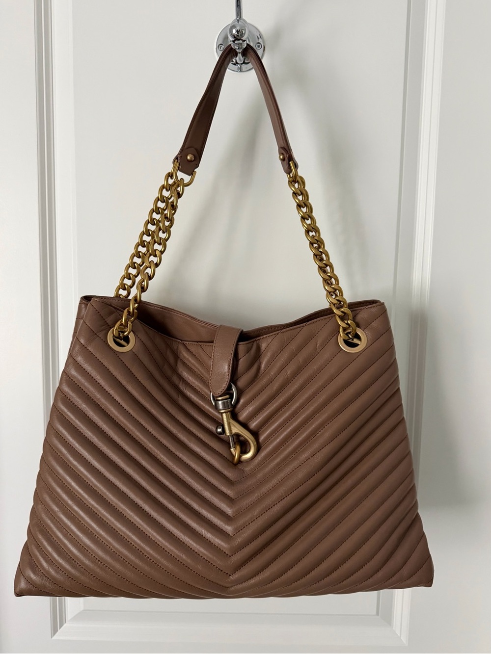Quilted Chevron Leather Shoulder Bag in Brown